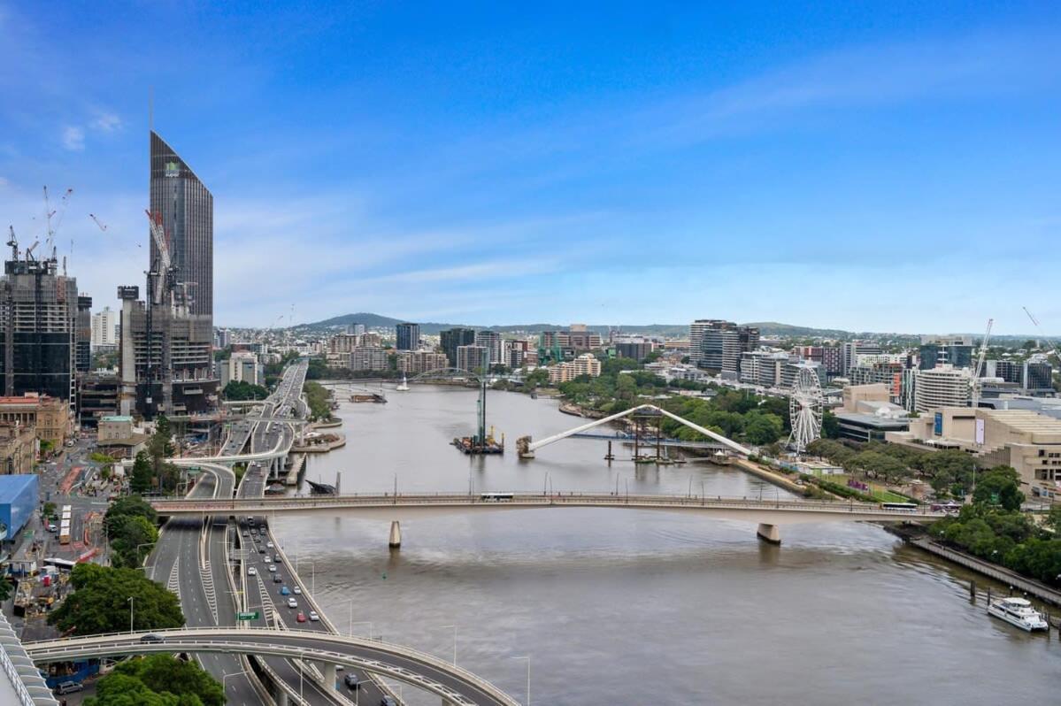 City Living - Brisbane River-View 2 Bedroom Apt Exteriör bild